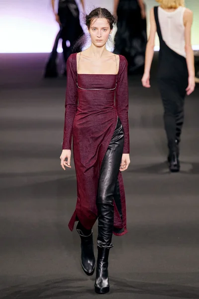 Look 12